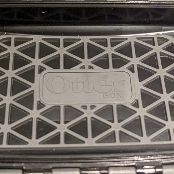 OtterBox Pursuit 40 - Picture 9 of 10